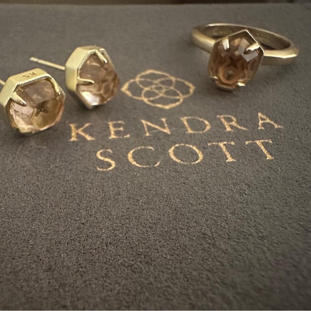Kendra Scott Color Bar Ring & Earring set (size 6) - Picture 2 of 3